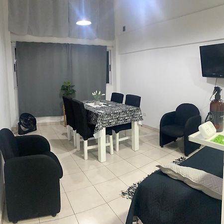 El Depto Tipo Duplex Pleno Centro Incluye Cochera Consultar Servicio De Parking Apartment Monte Grande Luaran gambar